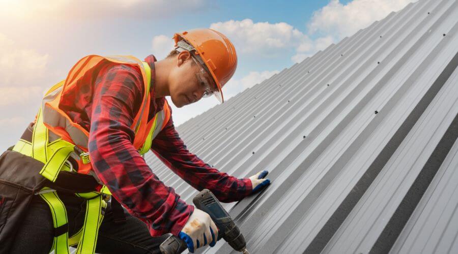 Professional Emergency Roof Repairs services in Lowell, WI